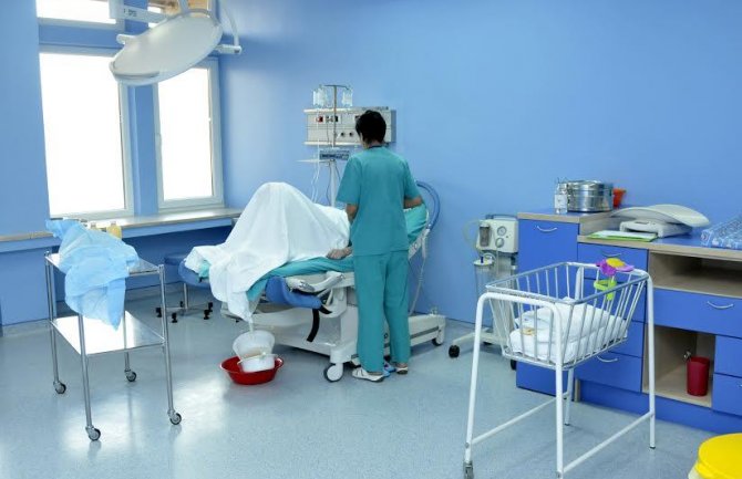 Mihajlović: Situacija u porodilištima mnogo bolja