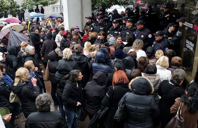 Žene DF-a: Ukidanjem naknada za majke smo dotakli dno