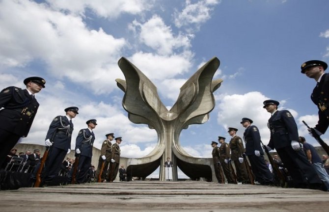 Hrvatske vlasti zabranile Vučiću da posjeti Jasenovac; Vulin: Hrvatska Vlada ustaška, svi funkcioneri na posebni režim kontrole