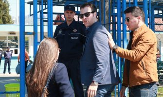 Milačić Đukanoviću i Markoviću:Mirnije spavam u zatvoru nego vi u vašim vilama