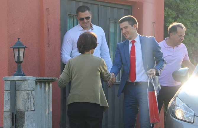 Volonteri Demokratske Crne Gore obišli 1319 domaćinstava