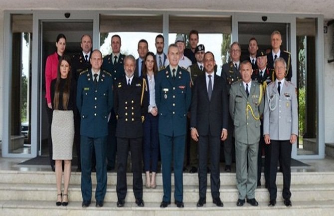 Vojno-diplomatski predstavnici NATO članica i Austrije u posjeti Ministarstvu odbrane