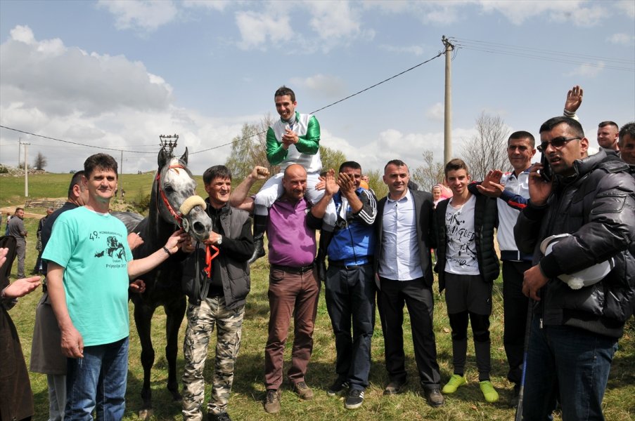 2017050122340689921620361Web