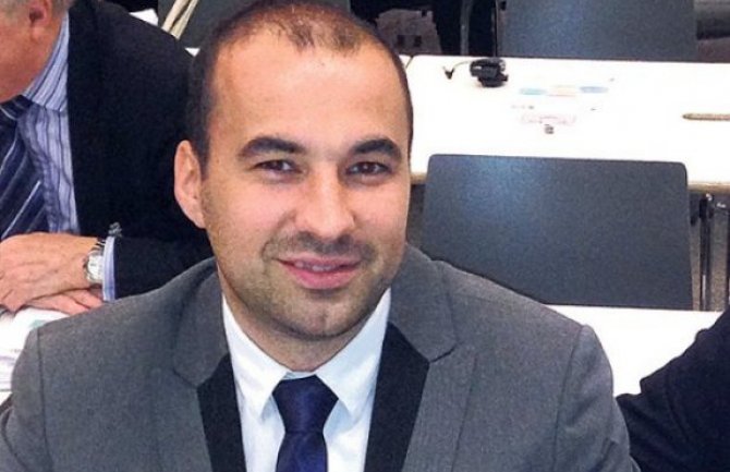 Rađenović: Vanredni izbori najkasnije na jesen sljedeće godine, raskidamo koaliciju sa DPS