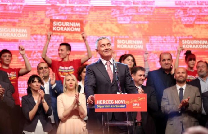 Đukanović: Herceg Novi nije srpska varoš, nego crnogorski ponos