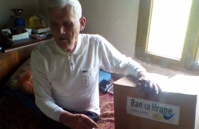 Starac Velizar živi sam u lošim uslovima na rubu siromaštva, pomozimo mu!