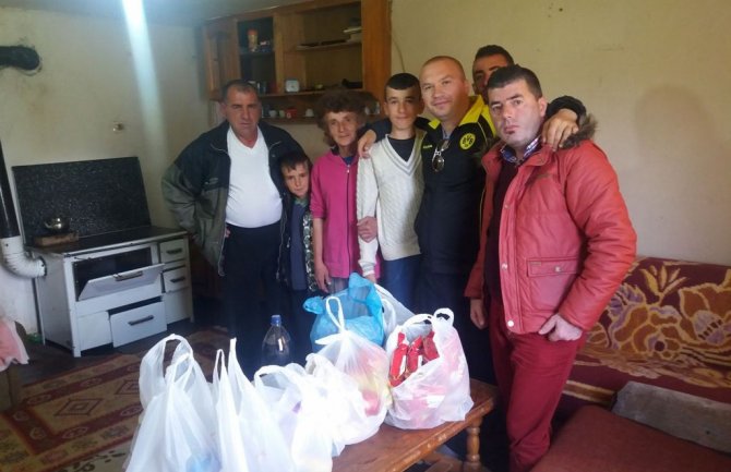 Liberali pomogli šestočlanoj porodici Murić iz Rožaja