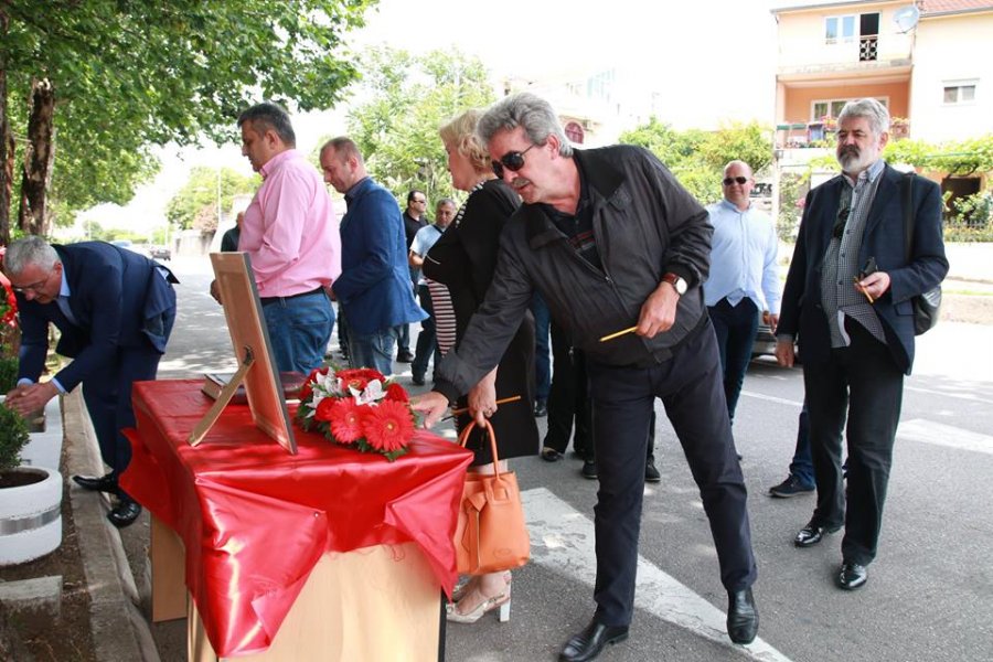 187002831537445162995155170790551064662582n