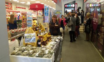 Održan prvi proljećni sajam u TC Forum: Crnogorci ne cijene ručni rad (FOTO)