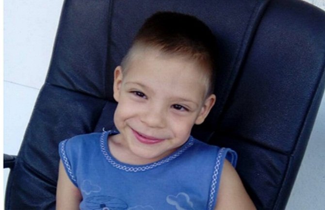 Pomozimo malenom Petru!