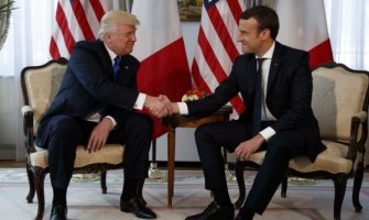 Makron: Rukovanje sa Trampom 