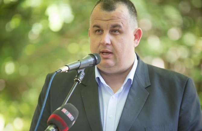 Cakan donirao svih svojih 11 plata