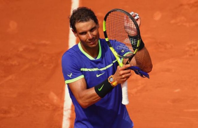 RG: Nadal lako do drugog kola