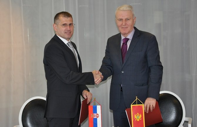 Policije Crne Gore i Srbije sarađuju profesionalno