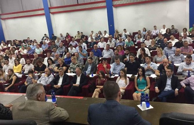 Brajović: Sačuvali smo državu da ne padne u šake šarenolike opozicije