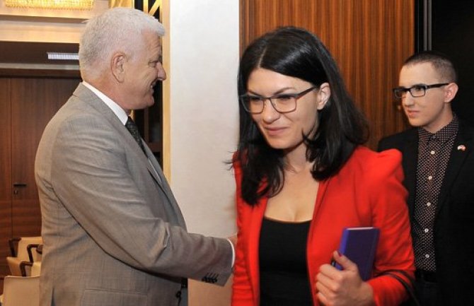 Vlada će nastaviti da podržava LGBT zajednicu