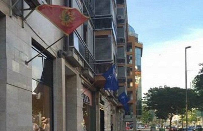 Podgoricom se vijore zastave NATO-a