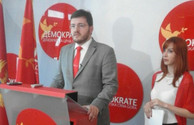 Demokrate: Na mala vrata se uvodi princip tajnog trošenja javnog novca
