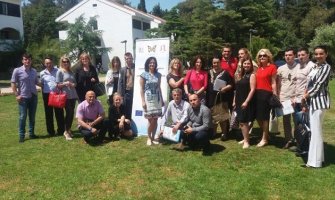 Poboljšati informisanost i senzibilisanost zaposlenih u državnim organima ka žrtvama nasilja