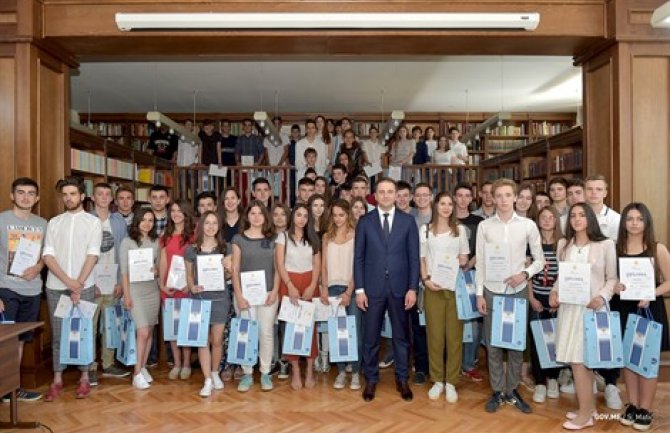 Šehović učenicima:Znanje je neuništivo, vjerujte sebi 