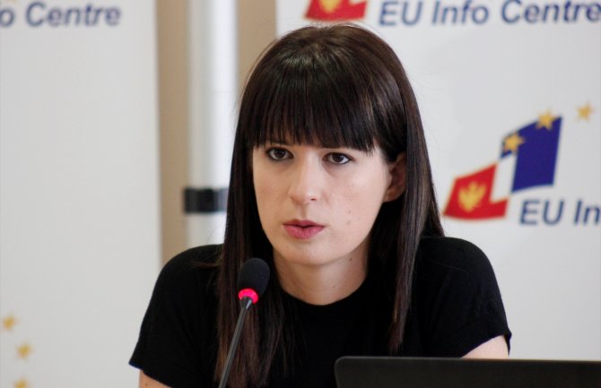 Popović-Samardžić: Struka je naša politika 