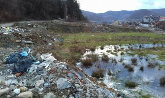 Bijelo Polje: Obećani sportski  tereni pretvoreni u deponiju(FOTO)