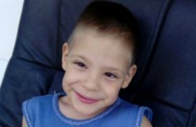 Mali Petar sjutra ide na operaciju u Tursku