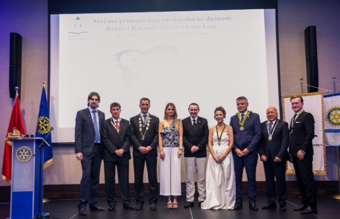  Primopredaja dužnosti u Rotari klubovima Crne Gore