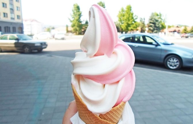 Raičević:Pljevaljski despot zabranio točenje sladoleda u centru grada