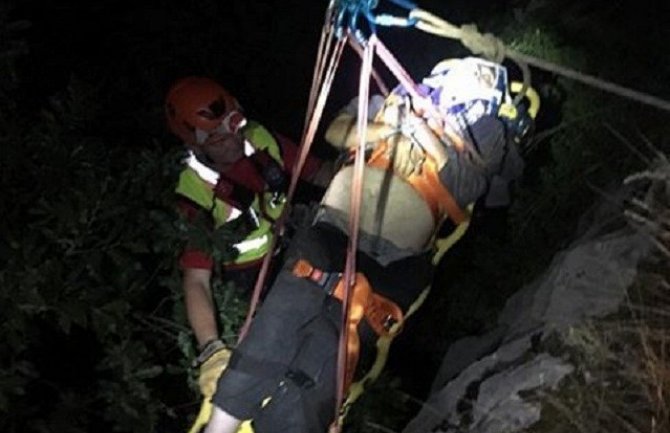 Nesreća pod Ostrogom:Muškarac pao sa litice, preminuo u KCCG