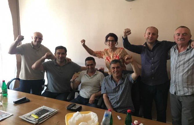 Poslanici DF i dalje u Skupštini: Ostaćemo i mjesecima ako bude potrebno