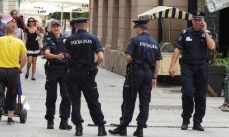 Pomoć kolega: Pripadnici MUP-a Srbije tokom turističke sezone u Crnoj Gori 