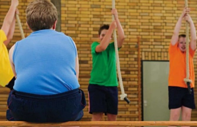 Kod osnovaca i srednjoškolaca izražena gojaznost i deformiteti kičme