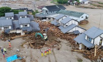 Poplave u Japanu odnijele 18 života, za mnogima se traga