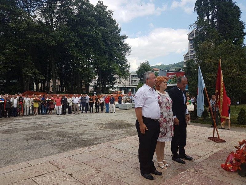 200461063279061176675221392388065n