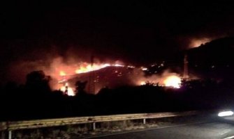 Požari za sada pod kontrolom, vatrogasci i dalje na terenu