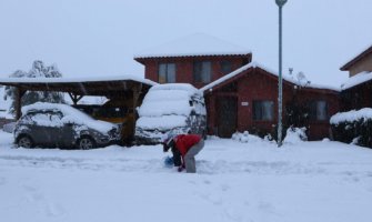 Čile: Poslije 10 godina prvi put pao snijeg, 280.000 ljudi bez struje, poginula jedna osoba