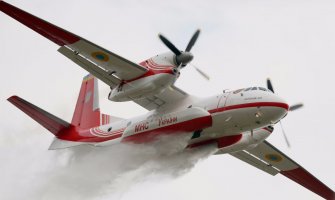 Požari u Tivtu i H.Novom,stižu još dva helikoptera i dva aviona