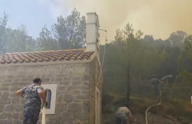 Ovako je spašena crkva na Luštici od požara (VIDEO)