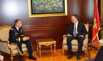 Crna Gora će nastaviti da ostvaruje učešće u misijama NATO saveza