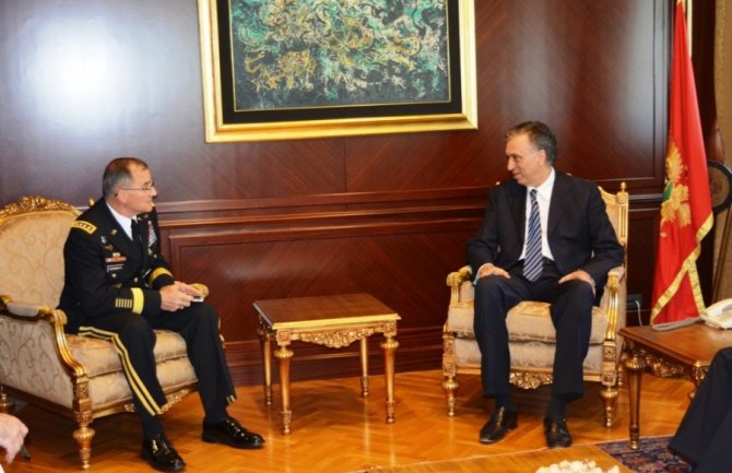 Crna Gora će nastaviti da ostvaruje učešće u misijama NATO saveza