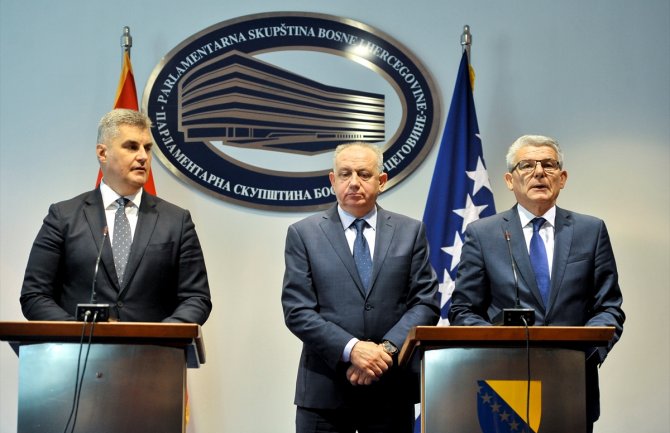 Naglasak na izgradnji puta od Sarajeva preko Šćepan Polja do Podgorice i pruge do NK