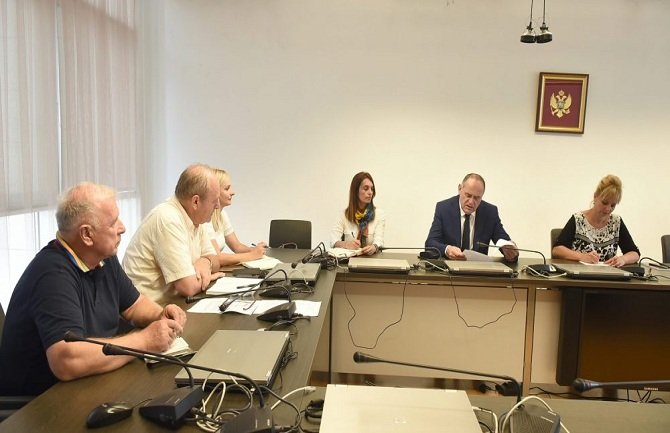 Zajedničkom brigom do podrške pčelarima u očuvanju pčelinjih društava