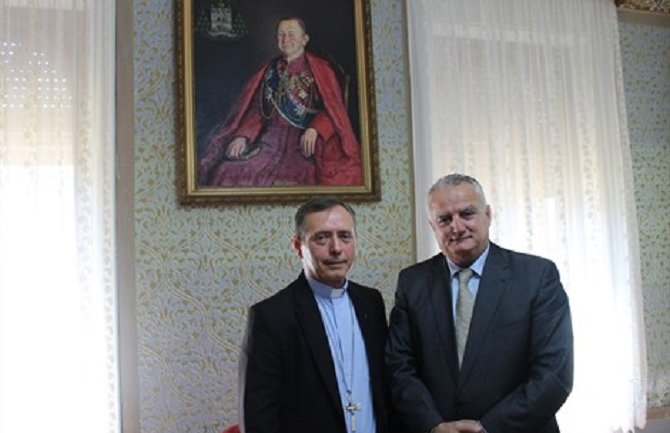 Đonlešaj: Dobri odnosi katoličke i drugih crkava