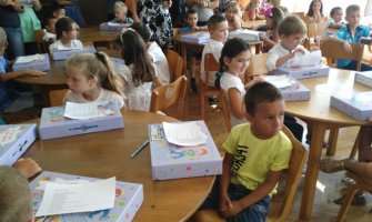 Opština Herceg Novi poklanja udžbenike prvacima