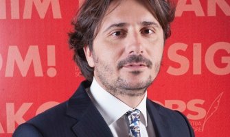 Iz DPSa odgovorili: Medo, nađi 'lad, počini malo i skupljaj snagu za tešku jesen