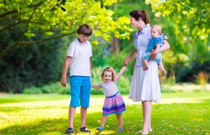 Majke sa troje ili više djece još danas mogu da podnesu zahtjev za naknade
