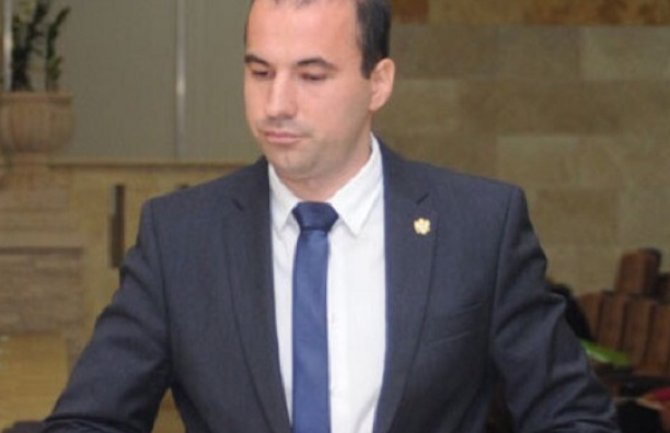 Rađenović: Gostiju više, platežna moć slabija