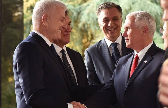 Pens danas sa premijerom Markovićem