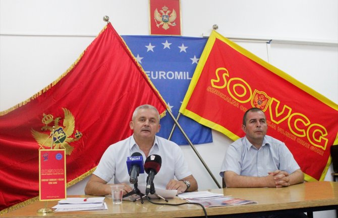 Sindikat  traži istragu povodom otkaza ugovora za 30 vojnika